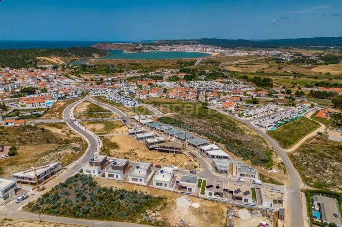 Image No.6-2 Bed House for sale