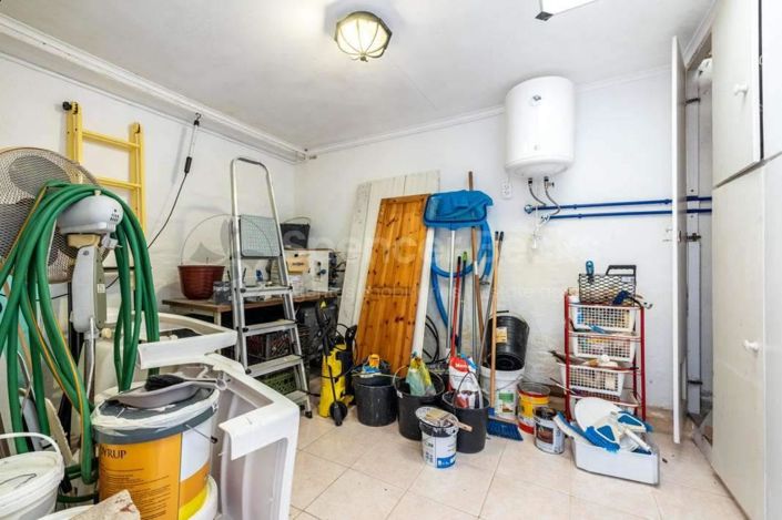 Image No.25-3 Bed House for sale