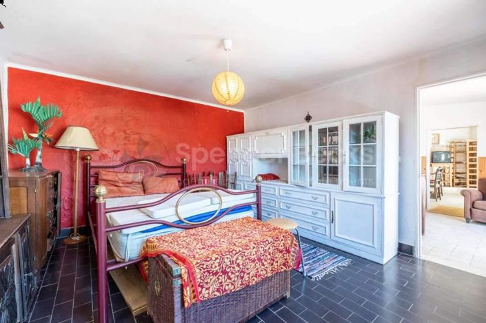 Image No.26-3 Bed House for sale