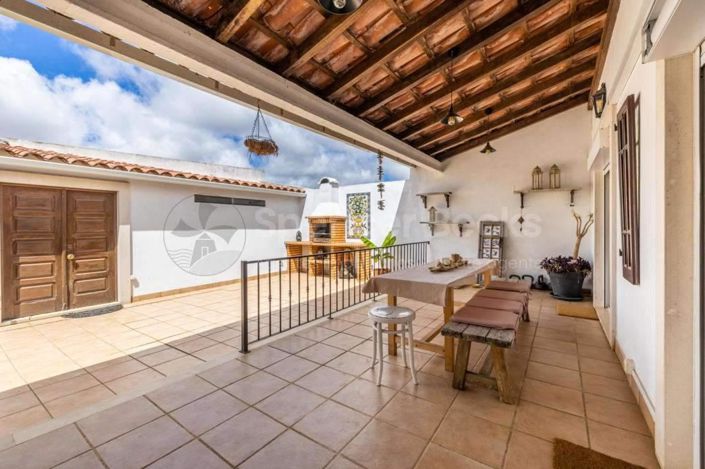 Image No.12-4 Bed House for sale