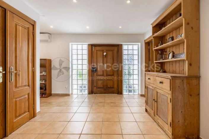 Image No.19-4 Bed House for sale