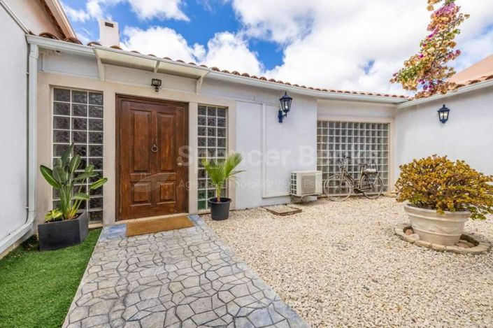 Image No.3-4 Bed House for sale