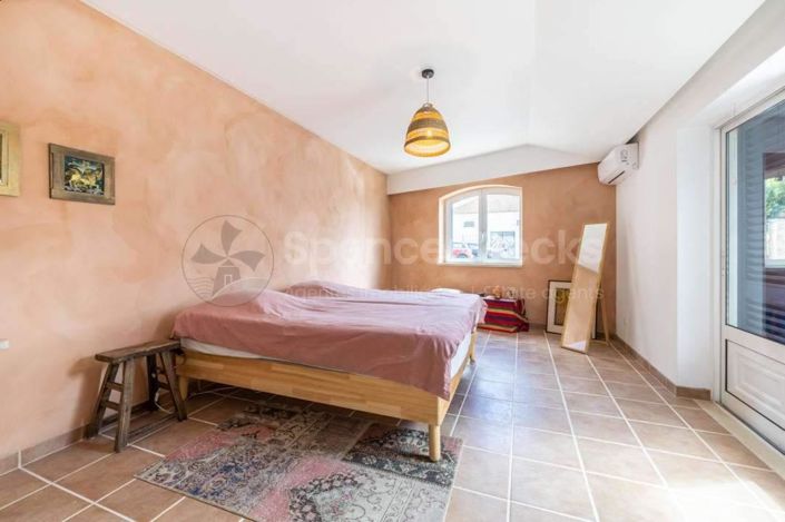 Image No.30-4 Bed House for sale