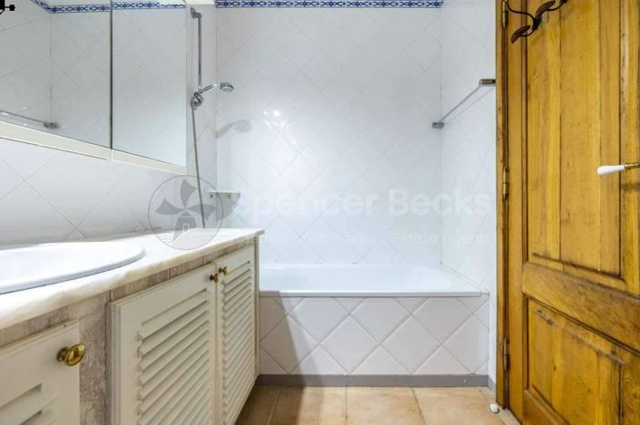 Image No.33-4 Bed House for sale