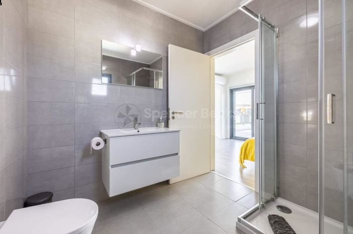 Image No.19-3 Bed House for sale