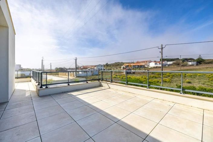 Image No.20-3 Bed House for sale