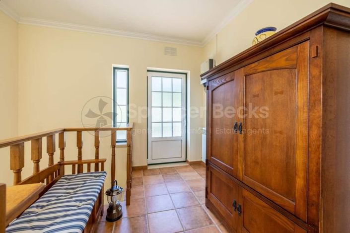 Image No.16-4 Bed House for sale