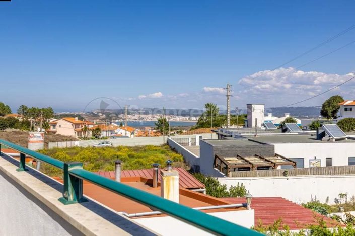 Image No.25-4 Bed House for sale