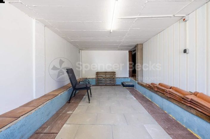 Image No.30-4 Bed House for sale