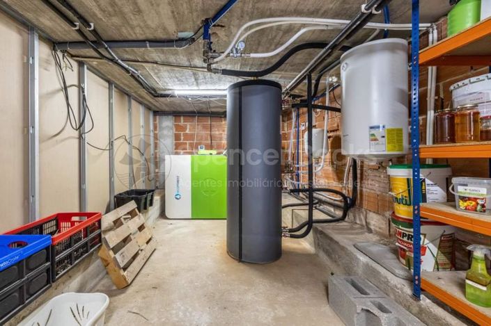 Image No.31-4 Bed House for sale