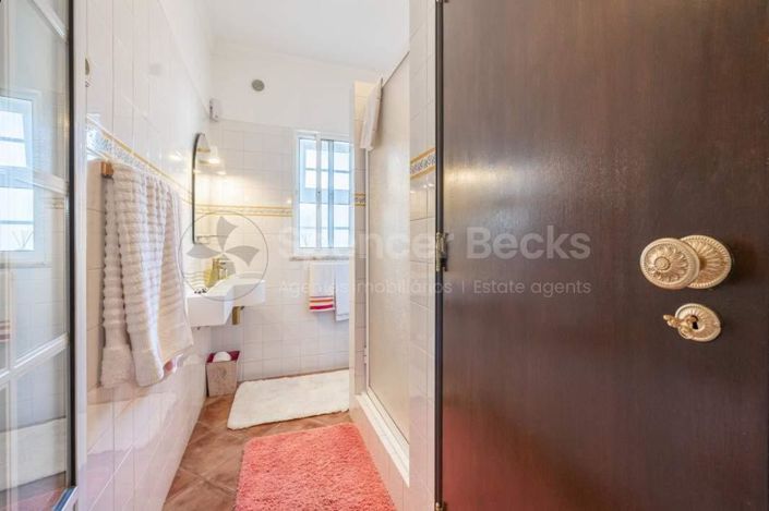 Image No.15-3 Bed House for sale