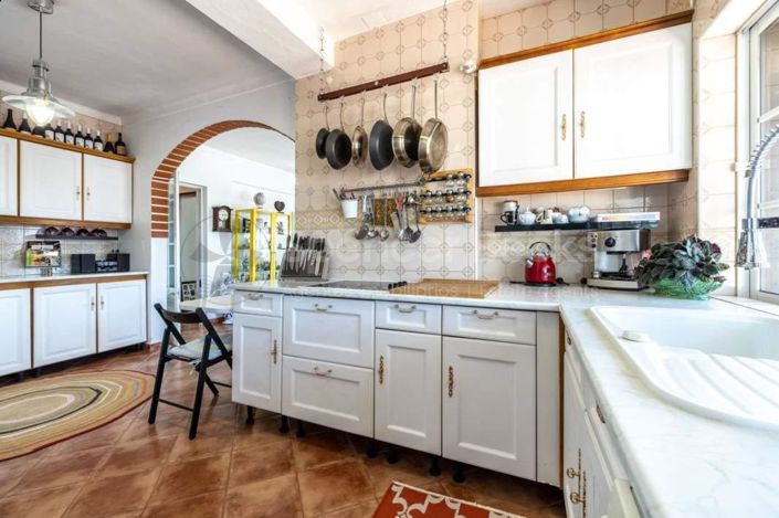 Image No.9-3 Bed House for sale