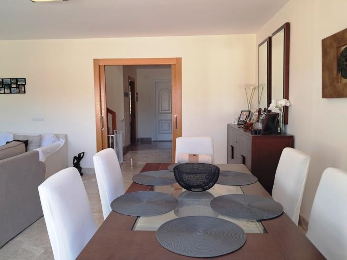 Image No.11-5 Bed Townhouse for sale