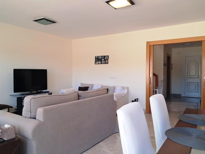 Image No.12-5 Bed Townhouse for sale