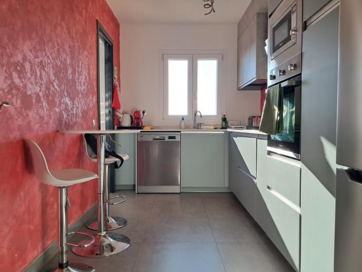 Image No.20-2 Bed Apartment for sale