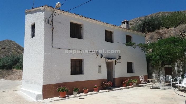 Image No.1-4 Bed Country House for sale