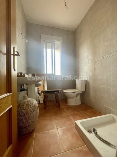 Image No.8-3 Bed Apartment for sale