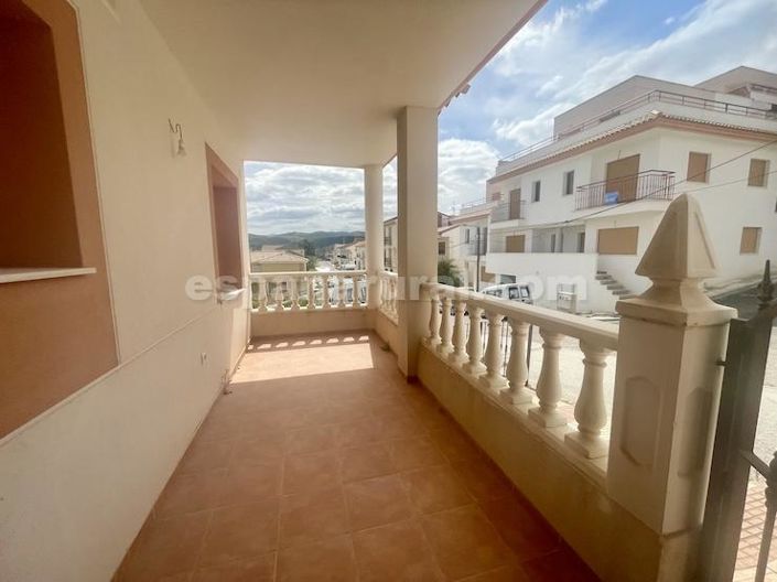 Image No.2-3 Bed Apartment for sale