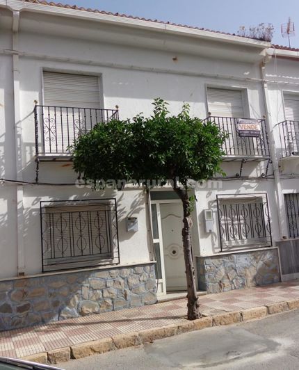 Image No.1-4 Bed Townhouse for sale