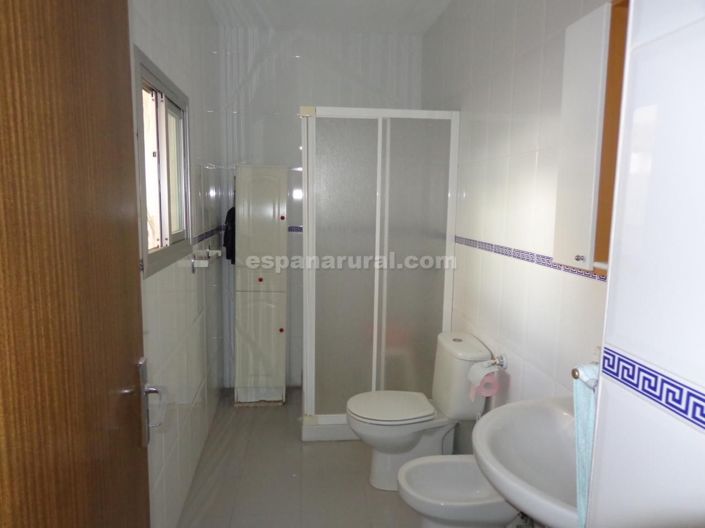 Image No.6-4 Bed Townhouse for sale