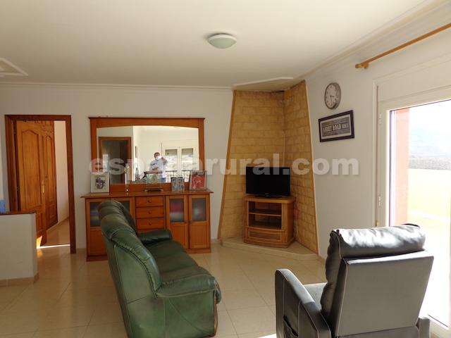 Image No.14-10 Bed Country House for sale