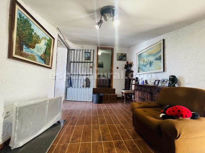 Image No.6-3 Bed Country House for sale