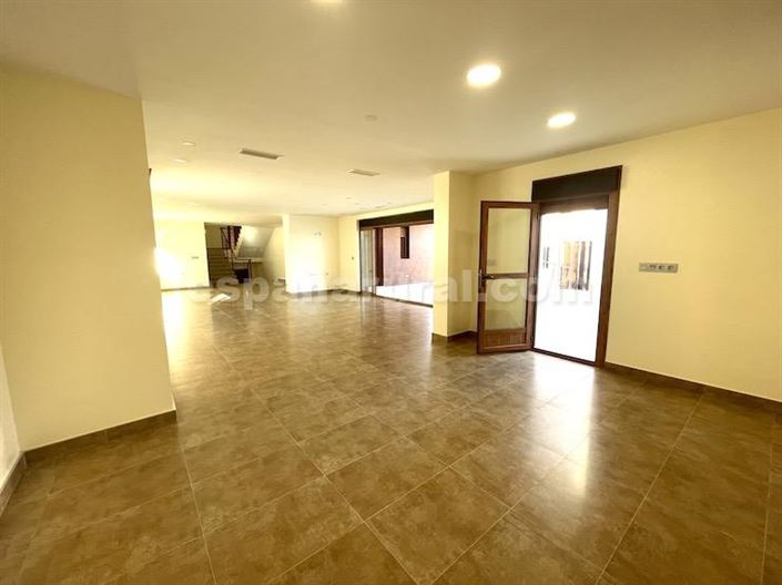 Image No.9-5 Bed Villa for sale