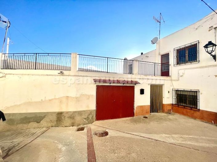 Image No.1-4 Bed Village House for sale