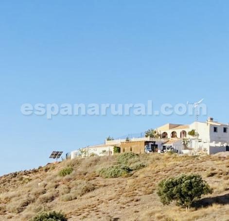 Image No.1-5 Bed Country House for sale