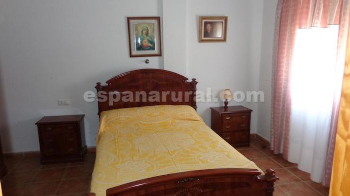 Image No.11-2 Bed Villa for sale