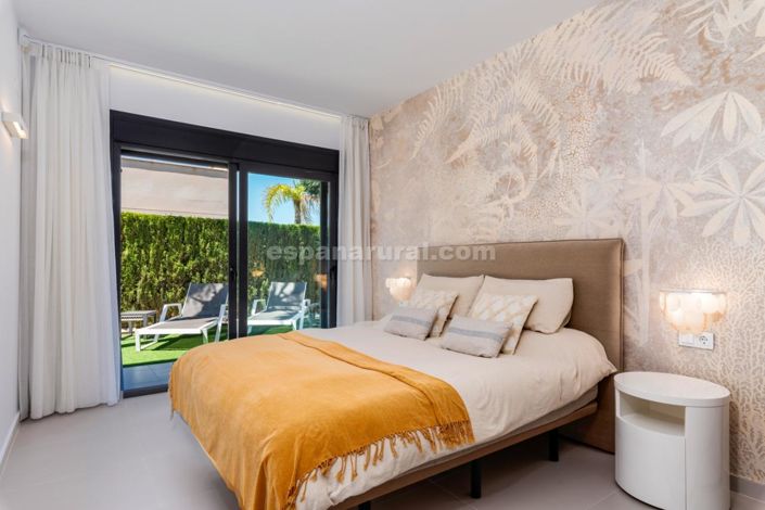 Image No.6-4 Bed Villa for sale