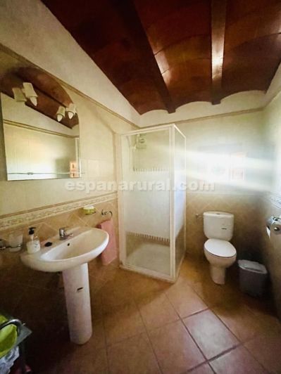 Image No.10-4 Bed Country House for sale