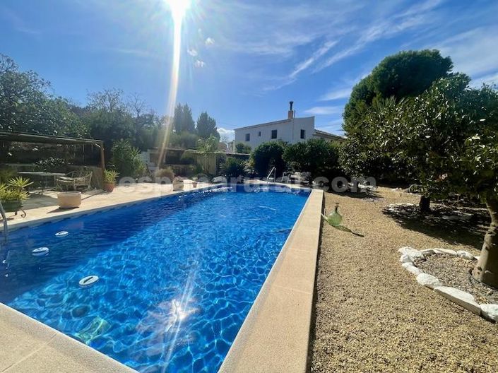 Image No.14-4 Bed Country House for sale