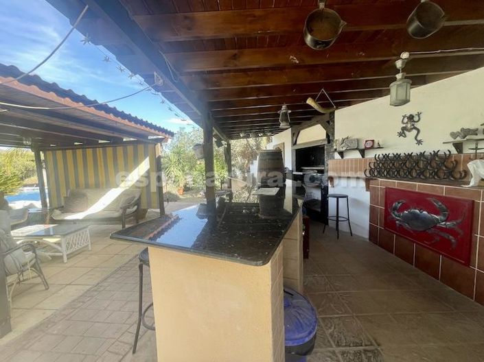 Image No.20-4 Bed Country House for sale