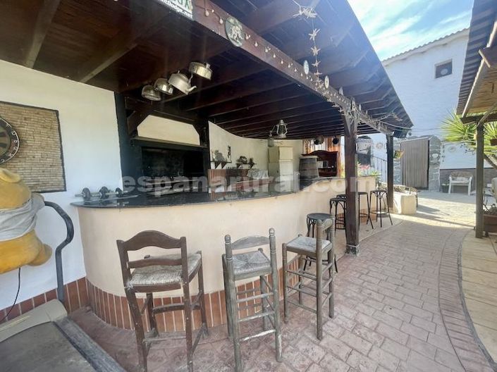 Image No.21-4 Bed Country House for sale