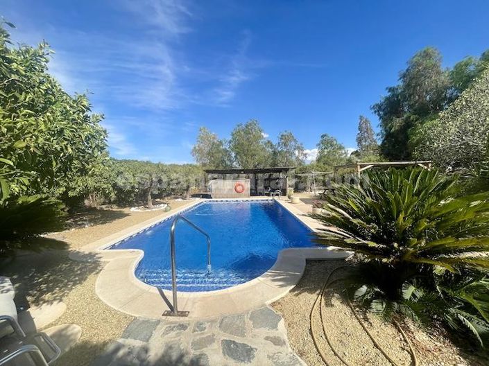 Image No.22-4 Bed Country House for sale