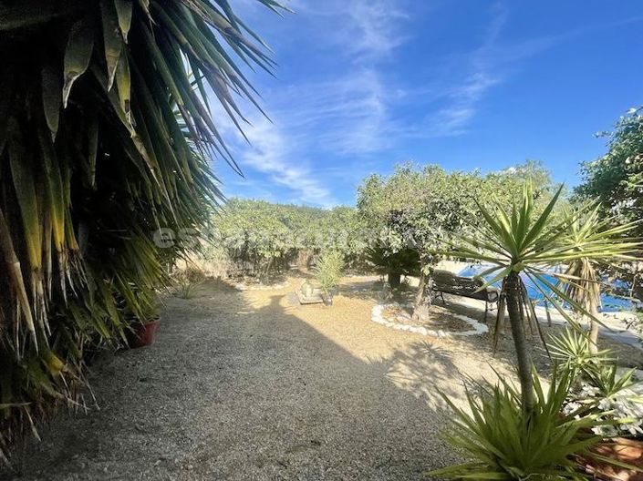 Image No.27-4 Bed Country House for sale