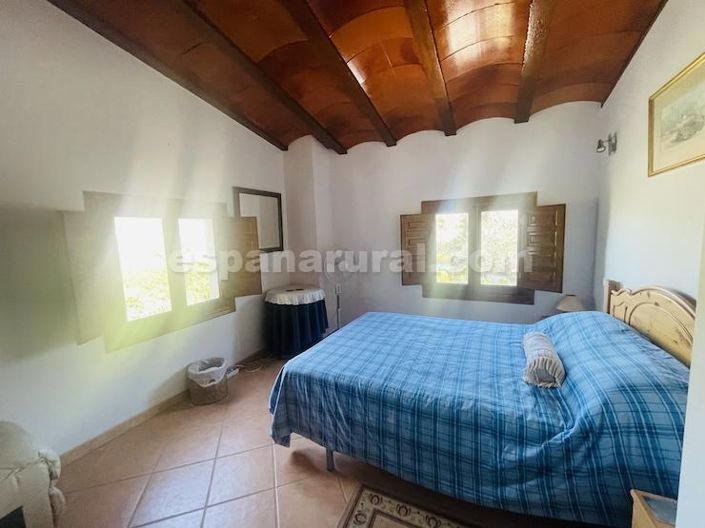 Image No.9-4 Bed Country House for sale