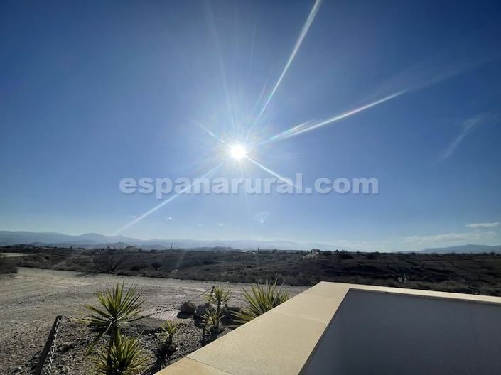 Image No.27-3 Bed Villa for sale