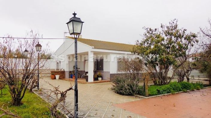 Image No.1-4 Bed Villa for sale