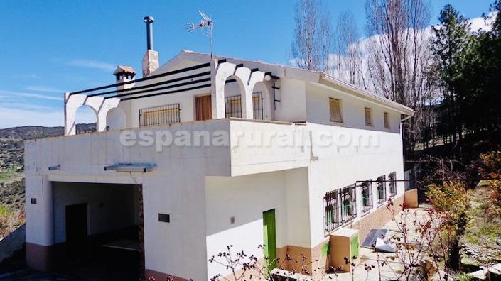 Image No.1-9 Bed Country House for sale