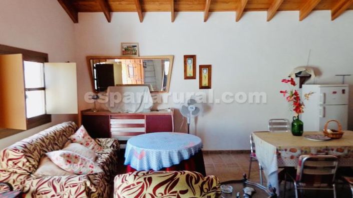 Image No.3-2 Bed Country House for sale