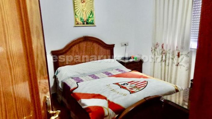 Image No.4-4 Bed Village House for sale