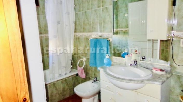 Image No.9-4 Bed Village House for sale