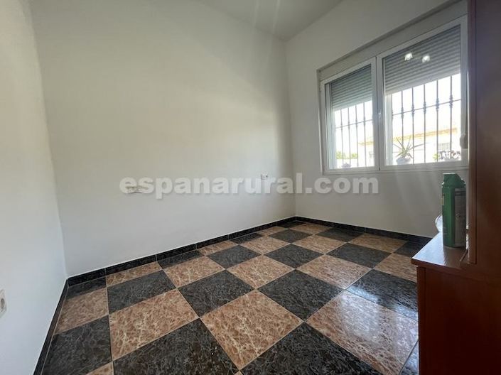 Image No.4-3 Bed Village House for sale