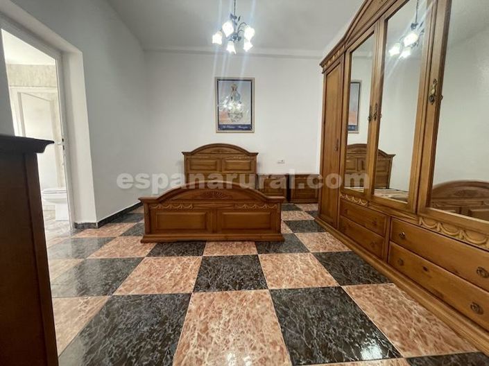 Image No.6-3 Bed Village House for sale