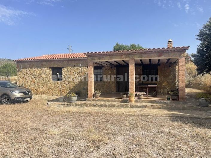 Image No.1-3 Bed Villa for sale