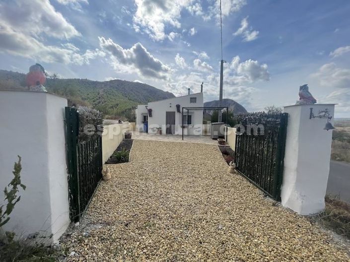 Image No.1-3 Bed Country House for sale