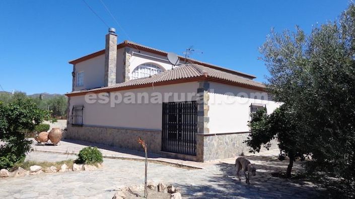 Image No.1-4 Bed Country House for sale