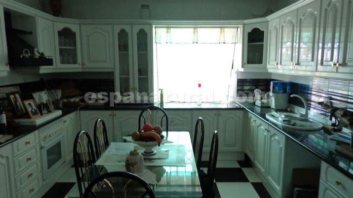 Image No.11-4 Bed Country House for sale